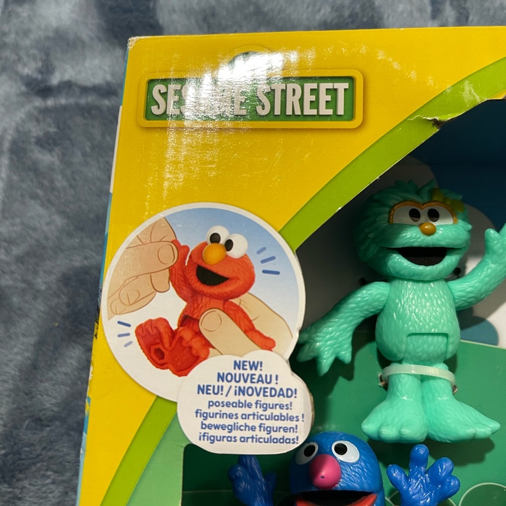 Sesame Street Neighborhood Friends Deluxe Pack - 10-Pack Poseable Figures - Picture 8 of 10